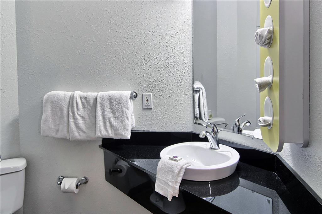 Seasons Traverse Hotel