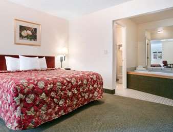 Hotel Howard Johnson By Wyndham Traverse 3*