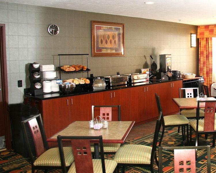 Comfort Traverse Inn