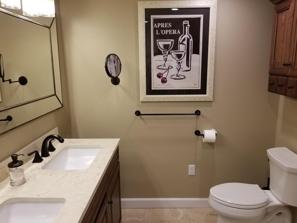 Apartment Elegant 2 King Bedrooms - 4 Guest Maximum And2 Night Minimum Traverse City