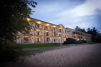 Pointes North Beachfront Hotel