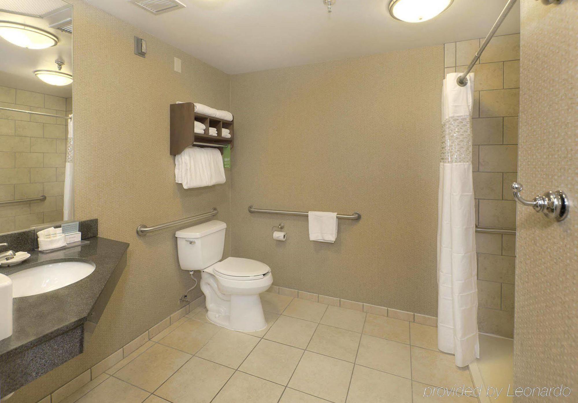 Hotel Hampton Traverse 3*