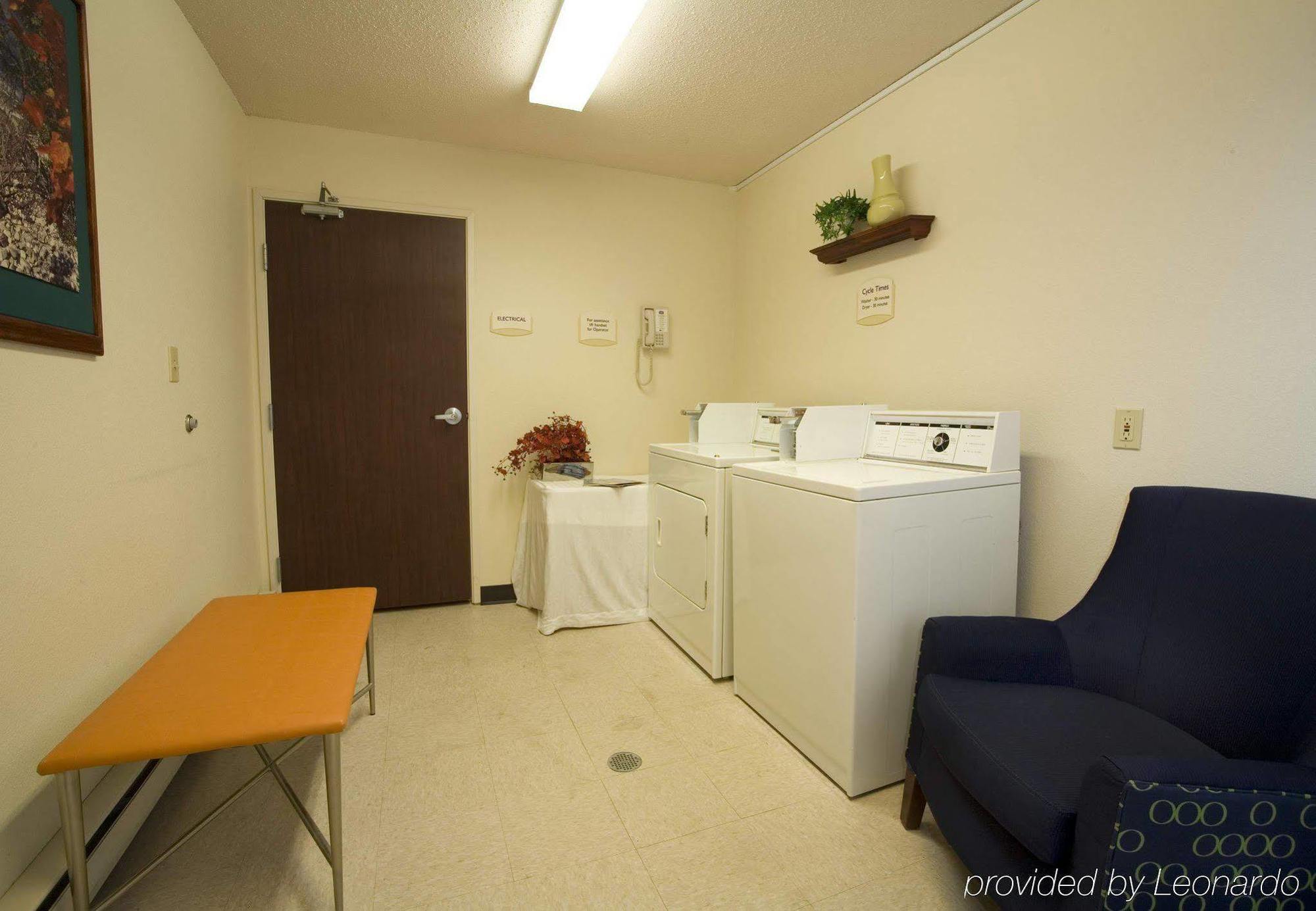 Fairfield & Hotel 3*