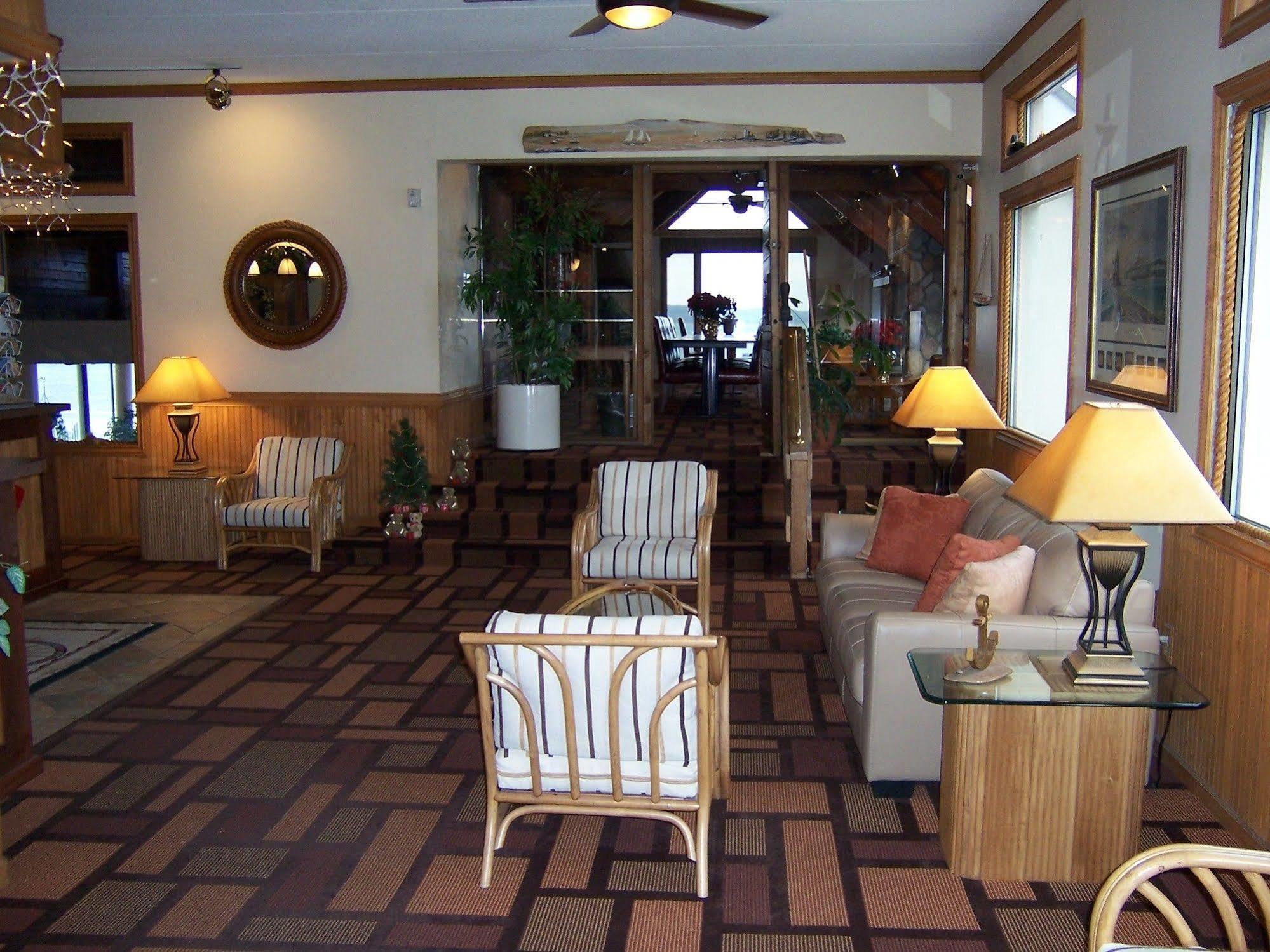 Pinestead Reef 4* Traverse City