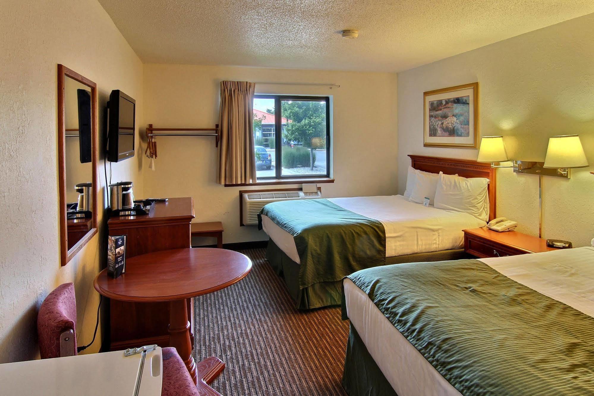 Hotel Days & By Wyndham Traverse Traverse City