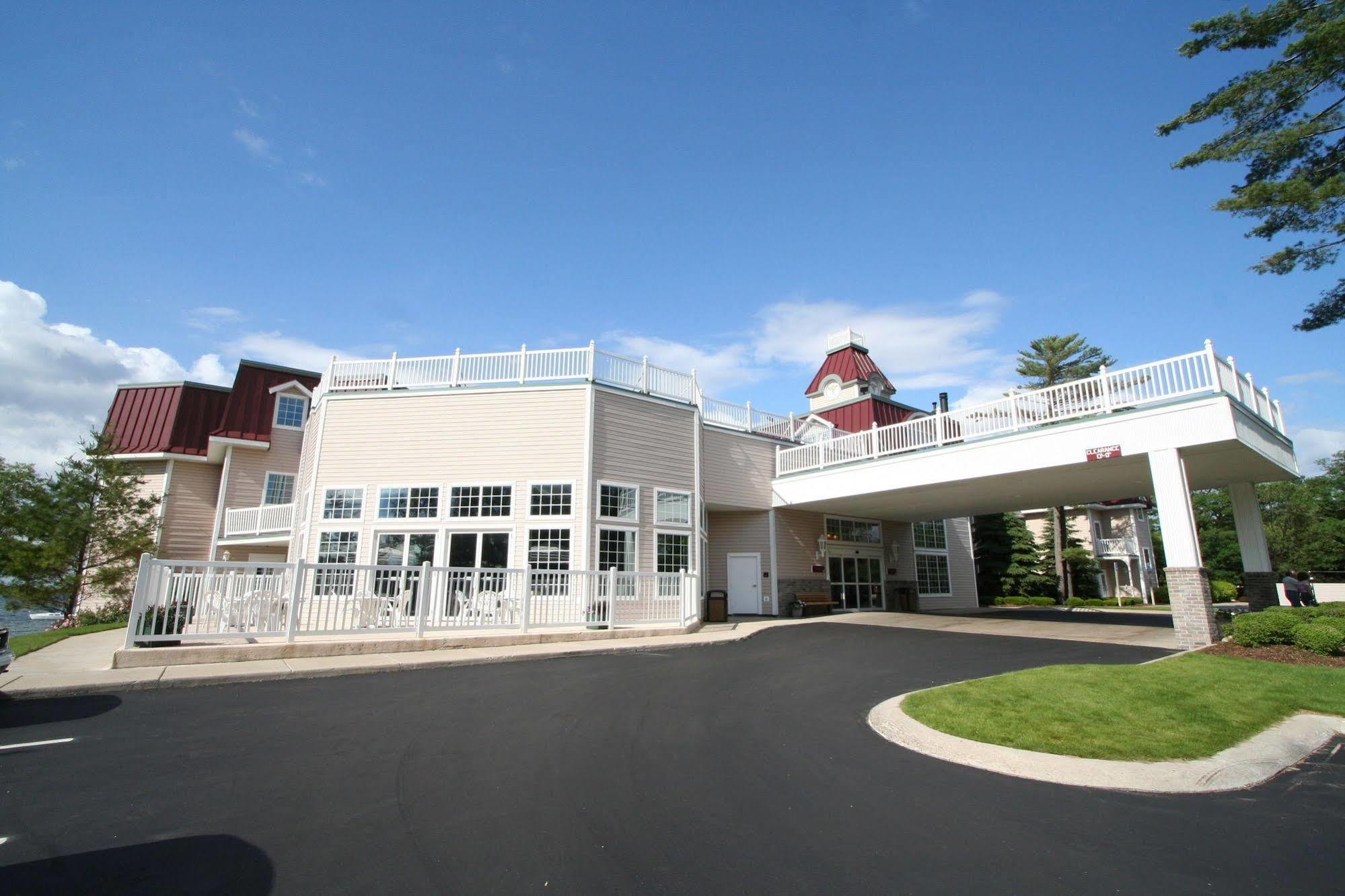 Bayshore Hotel 3*