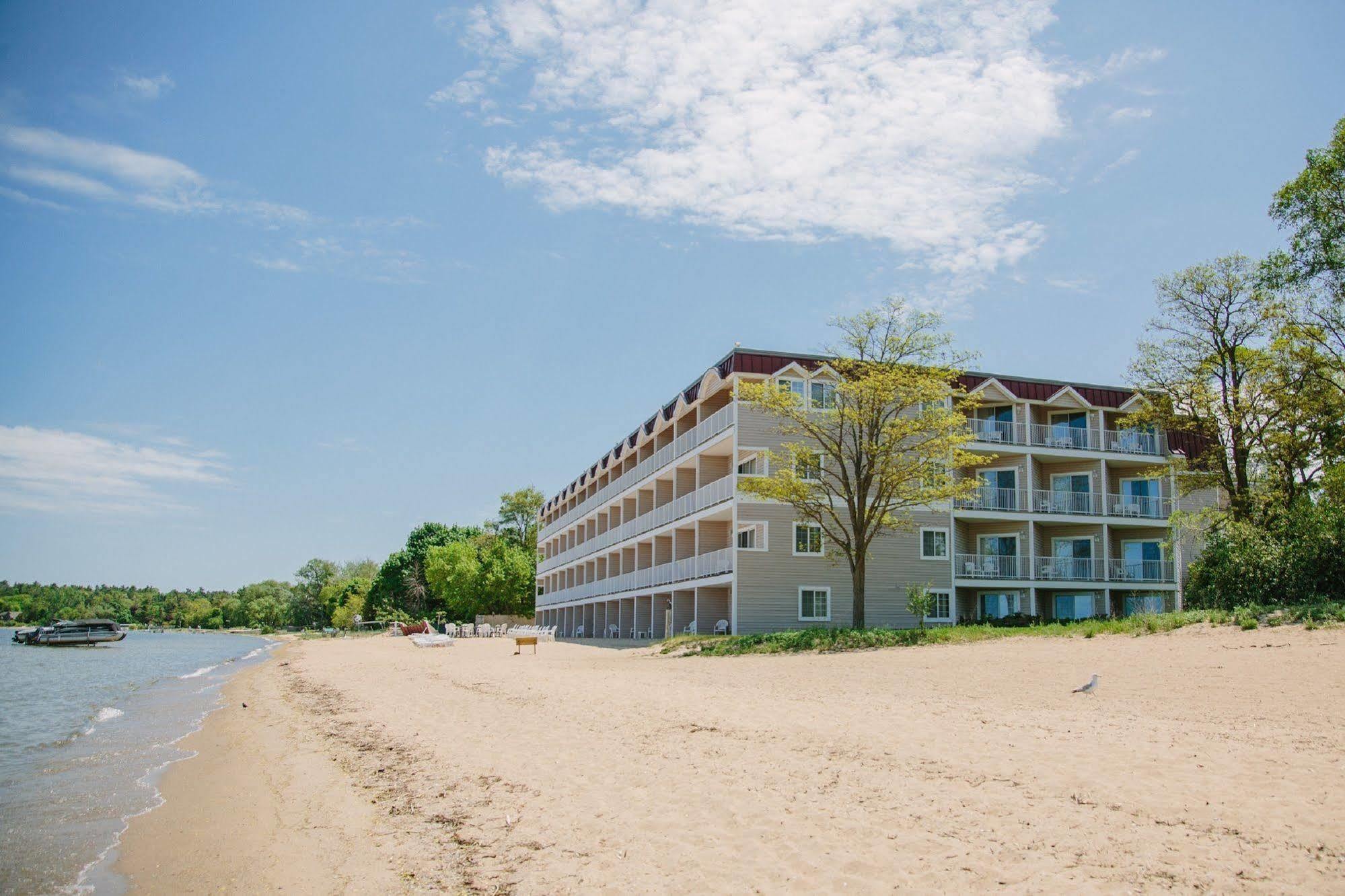 Bayshore Hotel