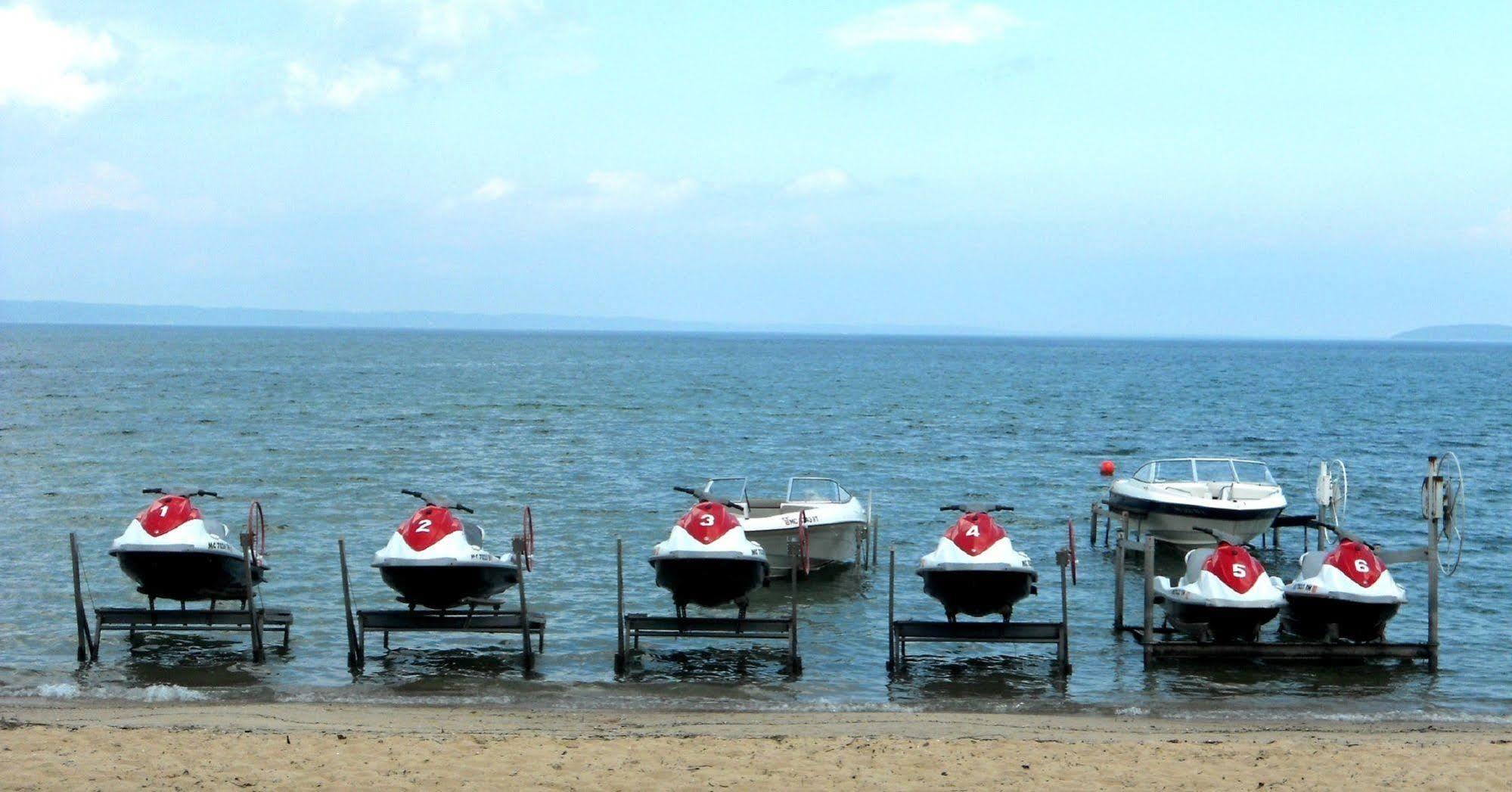 Bayshore Hotel 3*