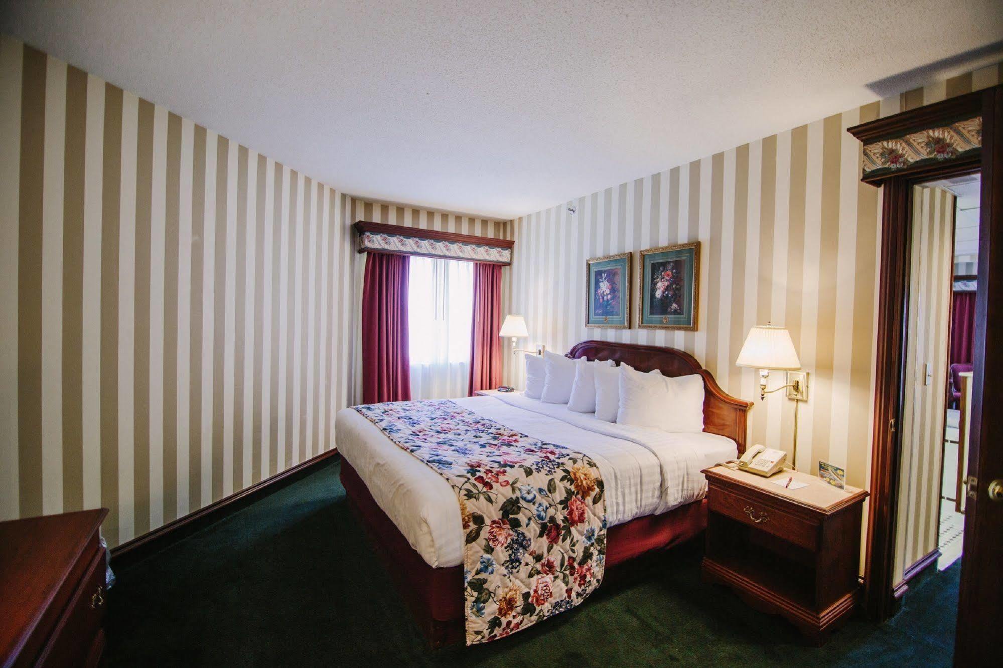 Hotel Bayshore Traverse City