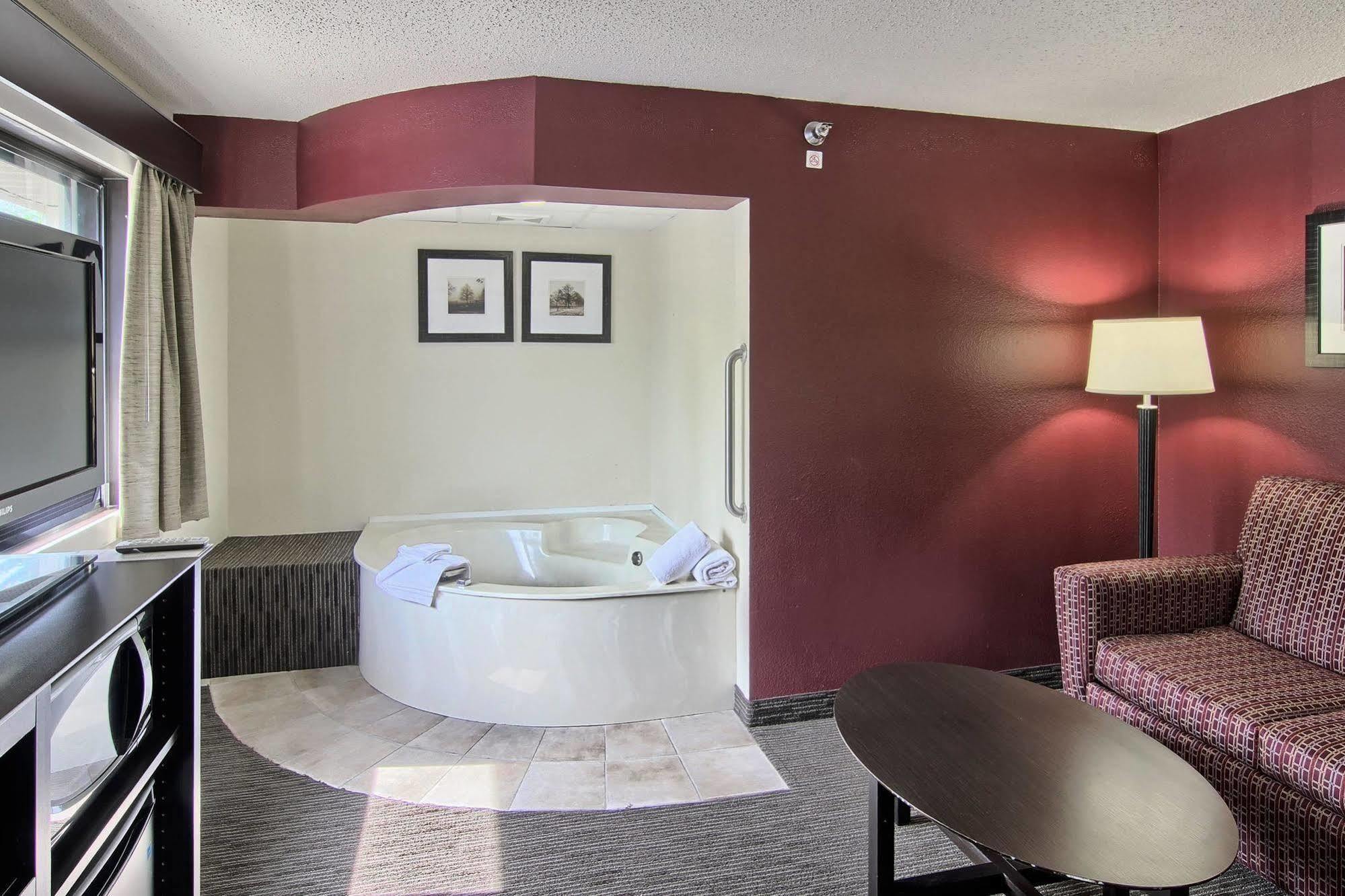 Hotel Blossom & Traverse 2*