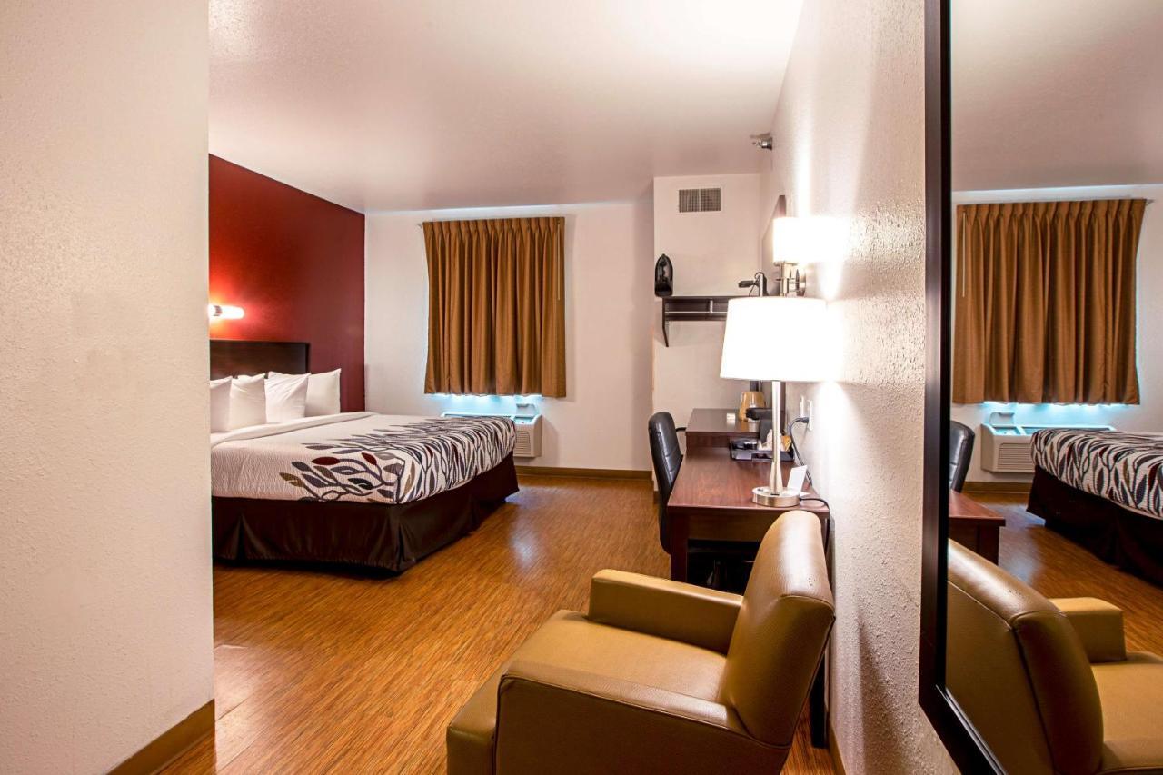 Hotel Seasons Traverse