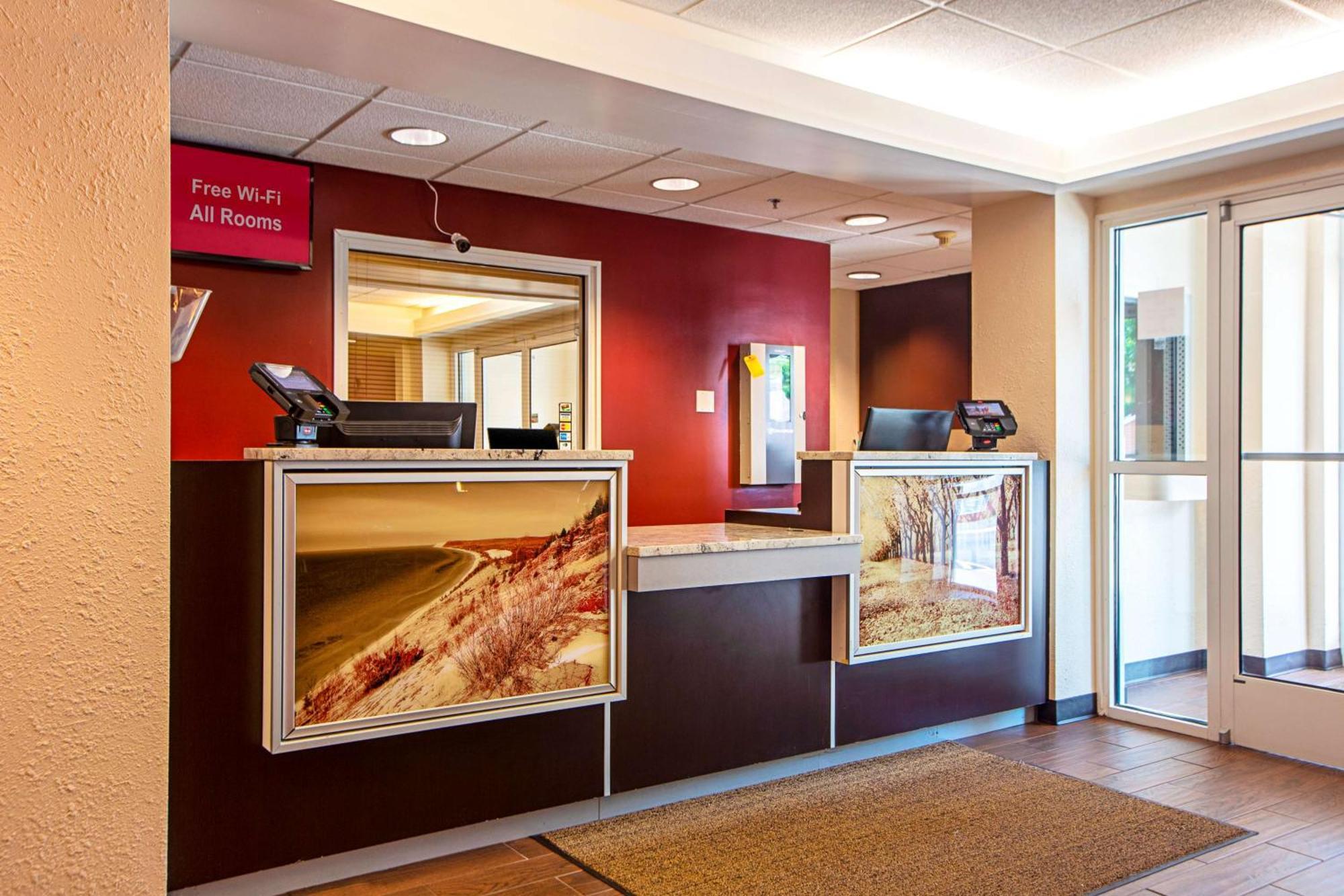 Hotel Seasons Traverse 2*