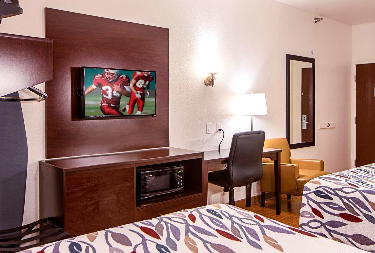 Hotel Seasons Traverse Traverse City