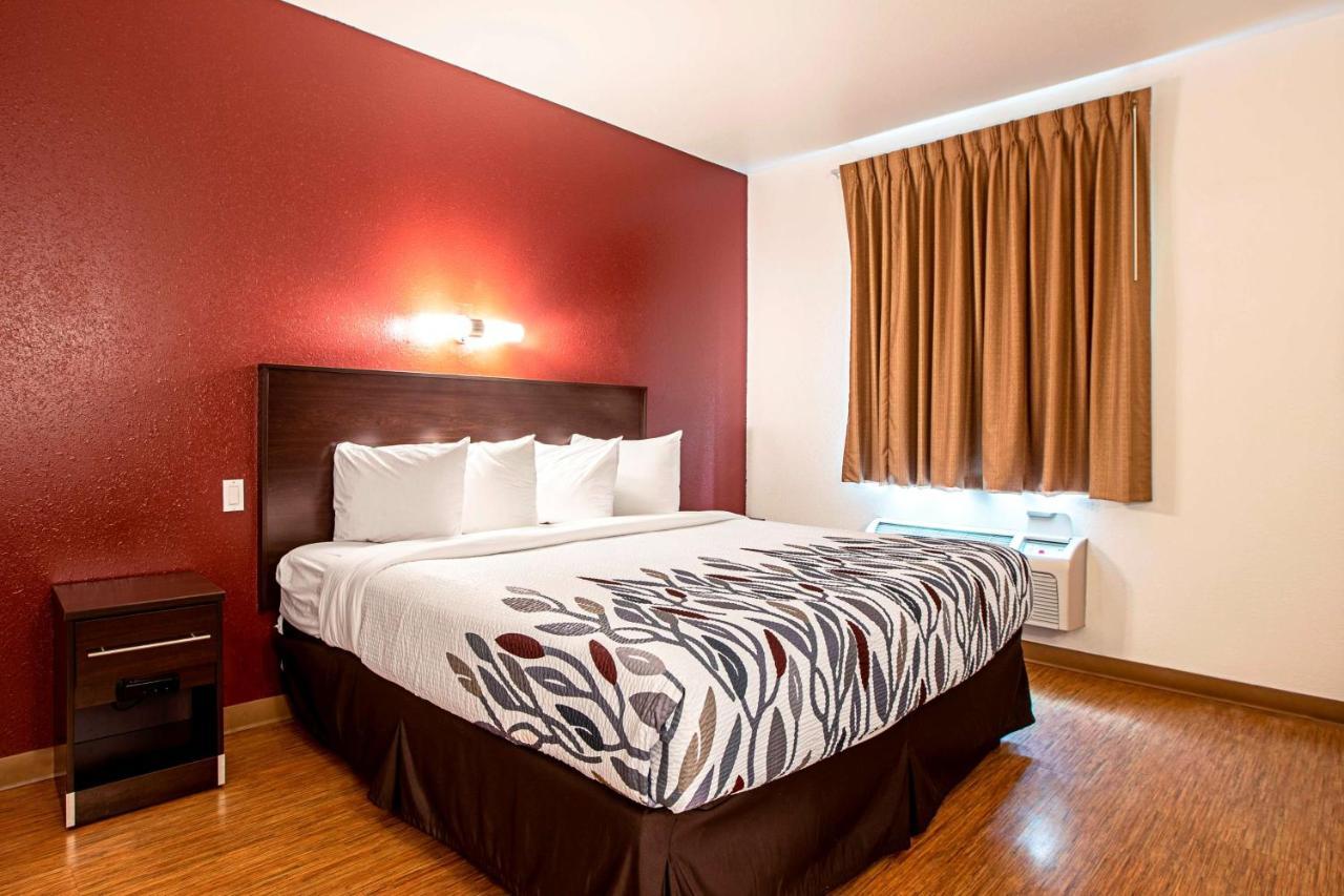 Hotel Seasons Traverse