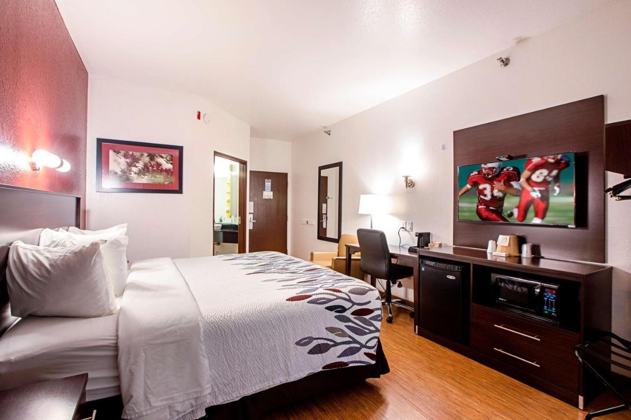 Hotel Seasons Traverse Traverse City