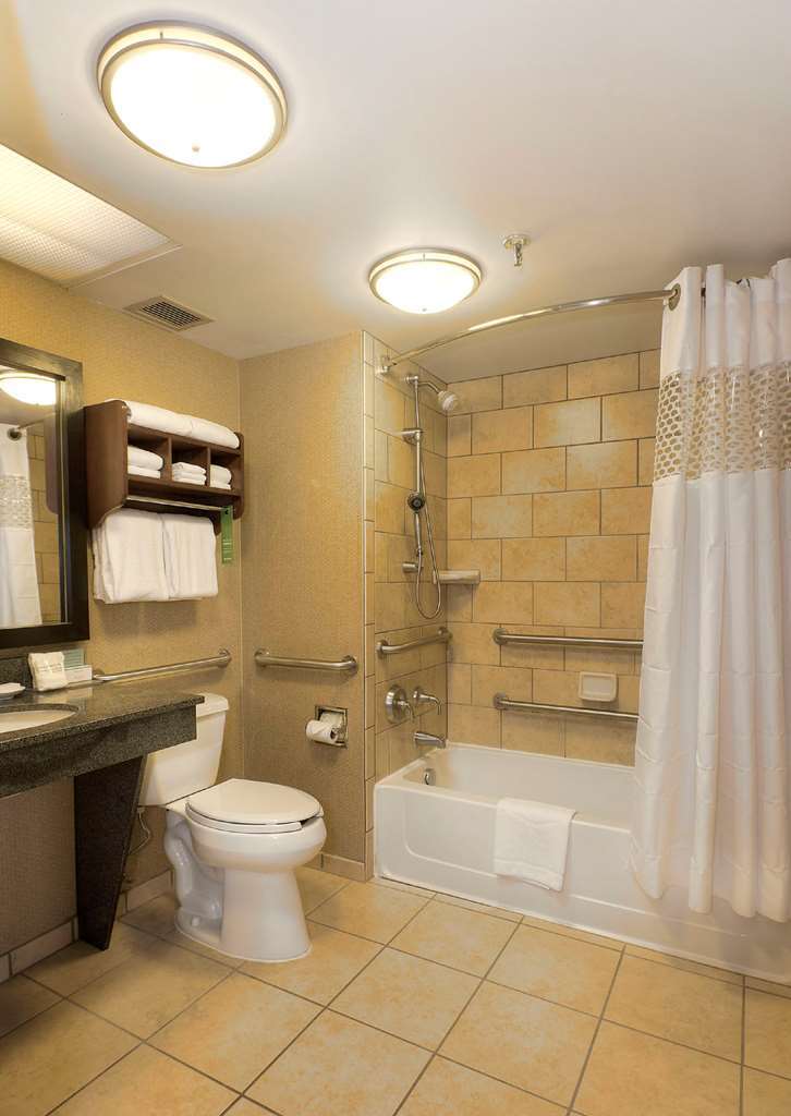 Hotel Hampton Traverse 3*