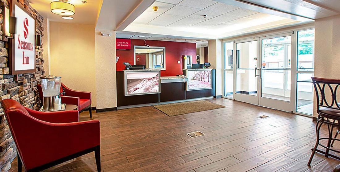 Seasons Traverse Hotel