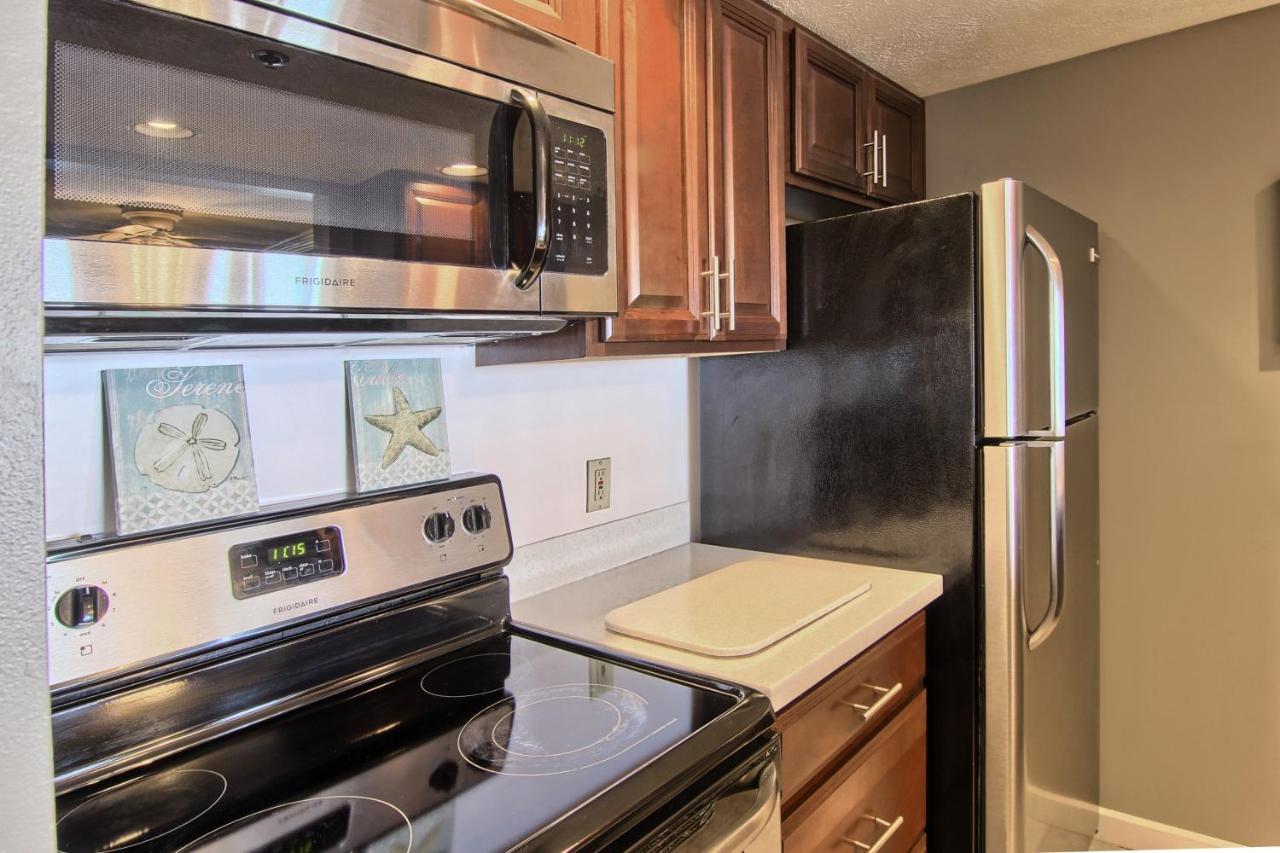 103 North Shore * Traverse City