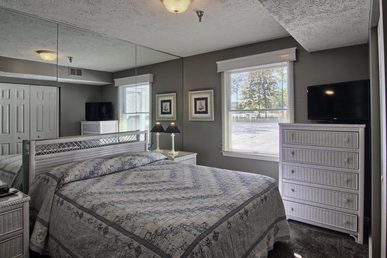103 North Shore * Traverse City