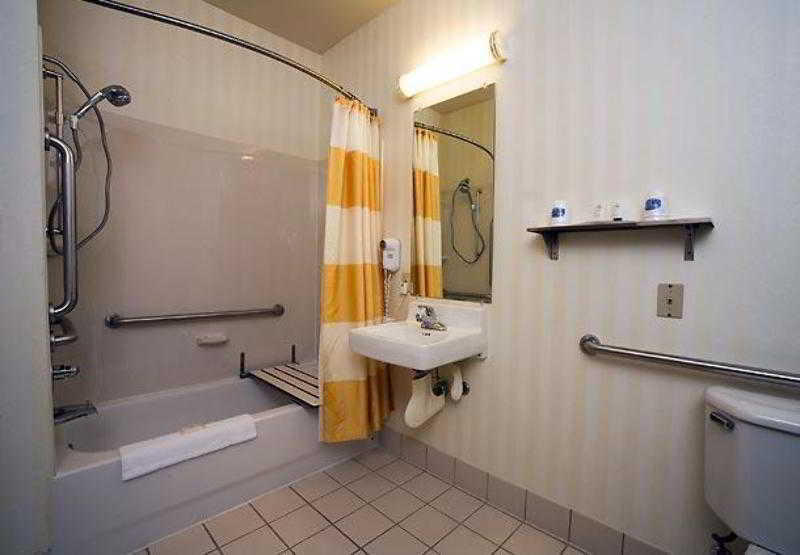 Fairfield & Hotel