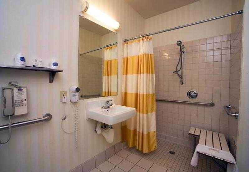 Hotel Fairfield & 3*