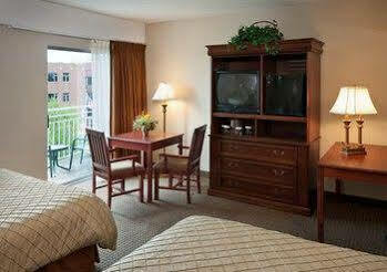 Hotel Park Place & Conference Center Traverse City