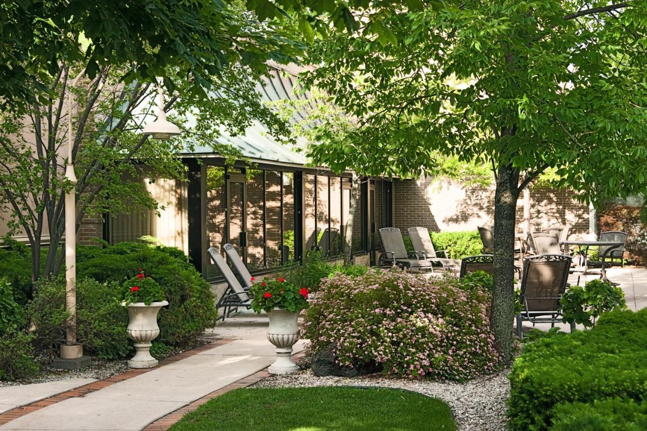 Park Place & Conference Center 3*