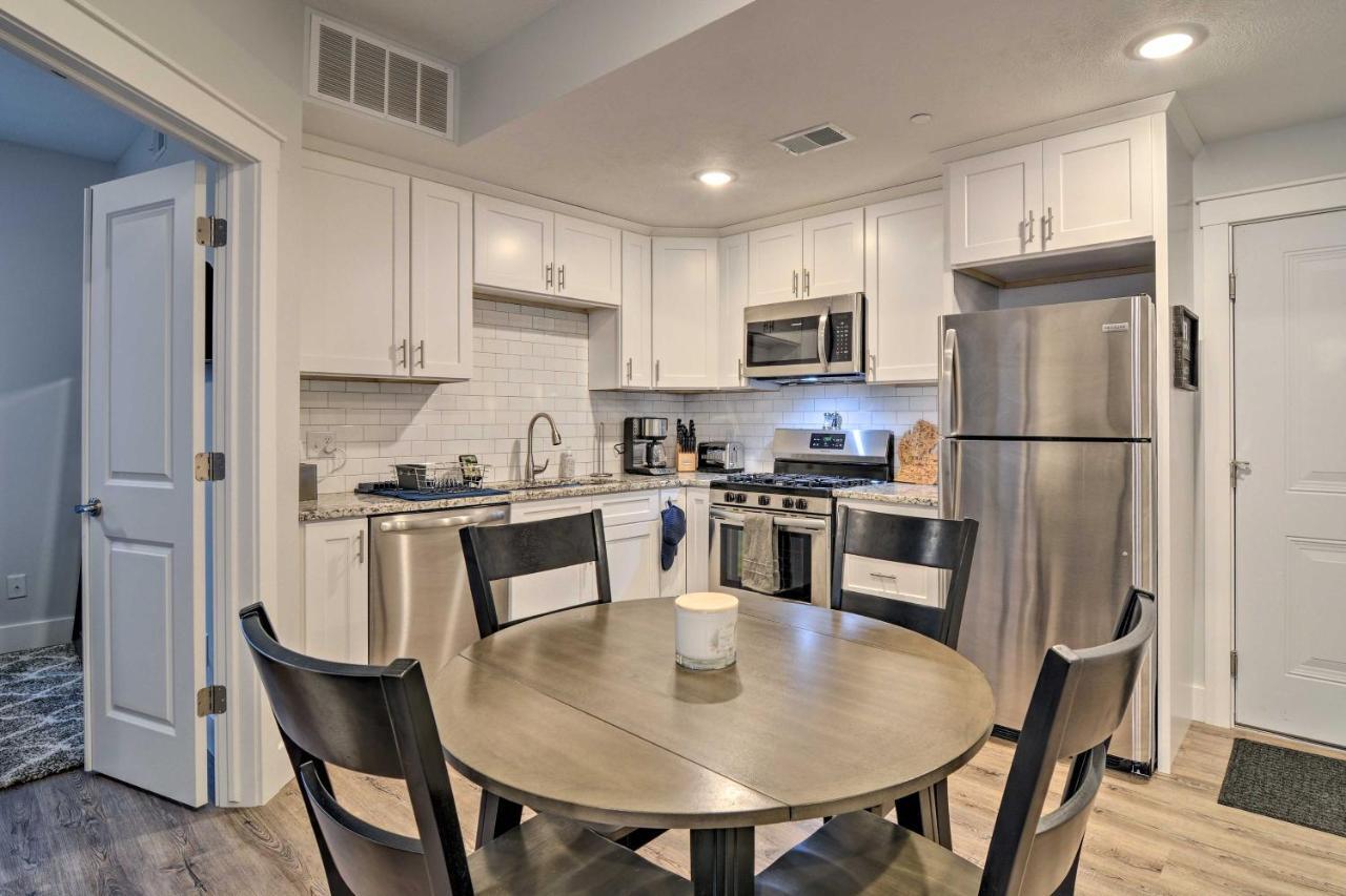 Modern Traverse About 1 Mi To Bay! Apartment Traverse City