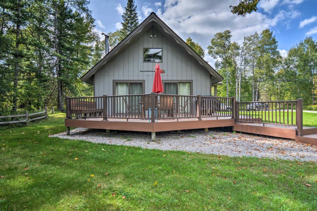 Holiday home Riverfront Traverse Fish, Kayak And Tube *