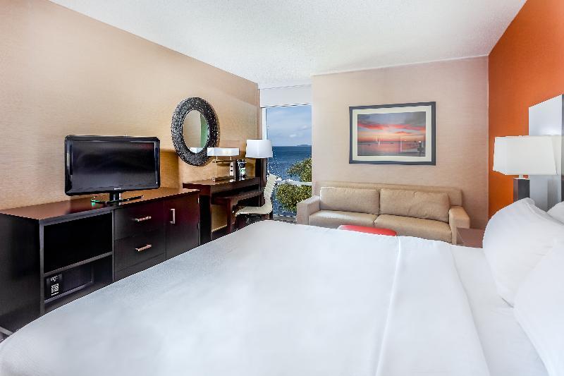 West Bay Beach, A Hotel