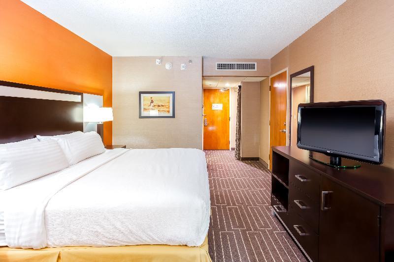 Hotel West Bay Beach, A 3*
