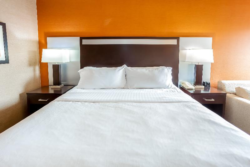 West Bay Beach, A 3*