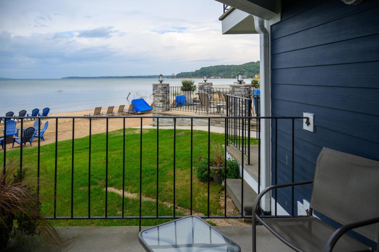 Pointes North Beachfront