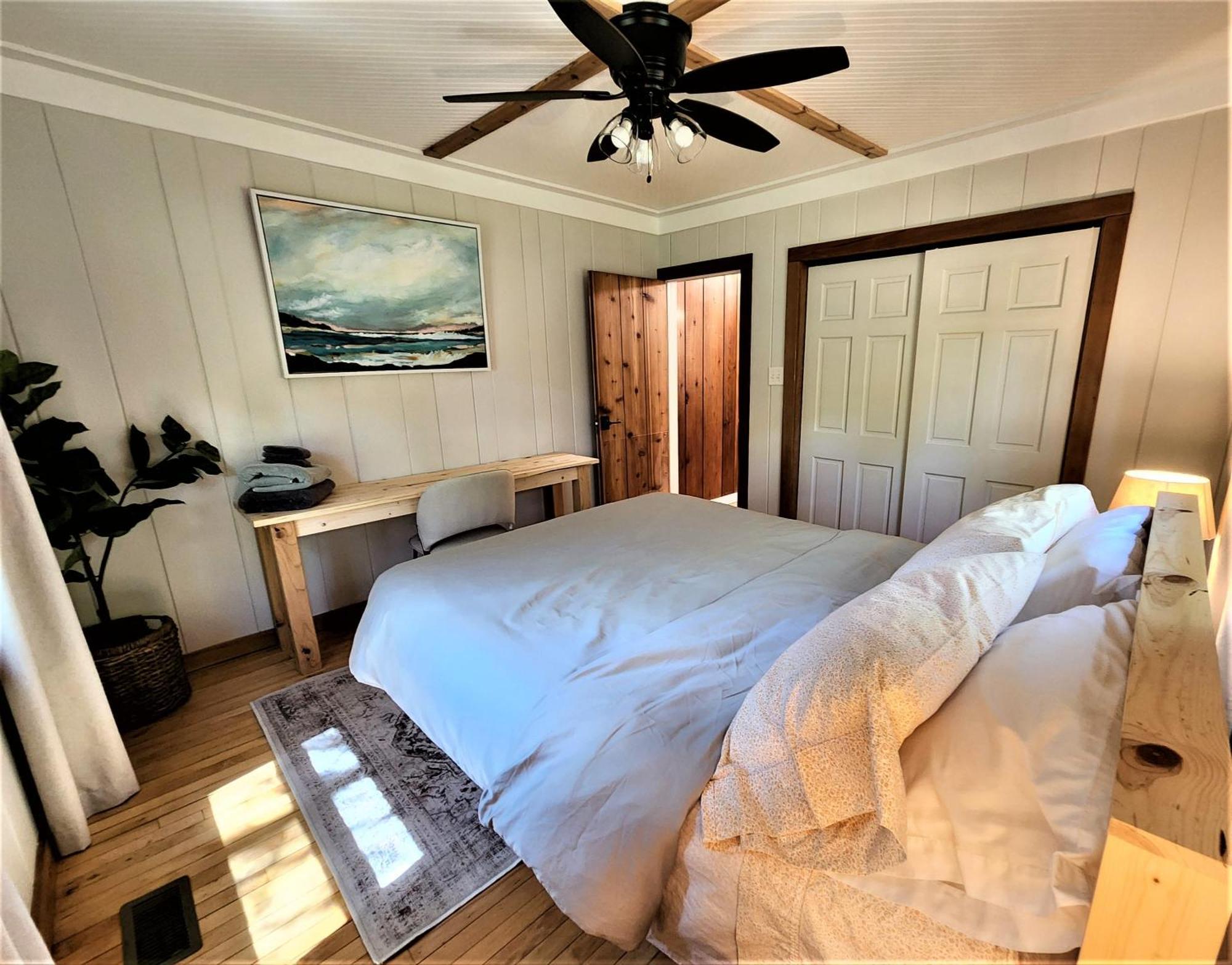 Steps To Beach-hot Tub-fireplace-northern Original