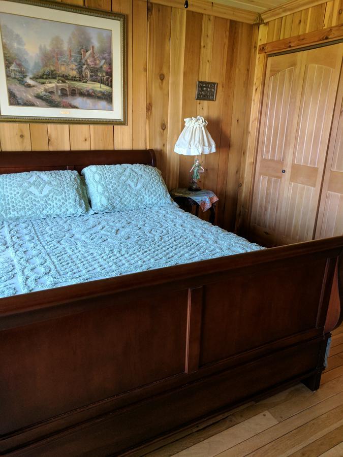 Bed & Breakfast Innisfaire Traverse City