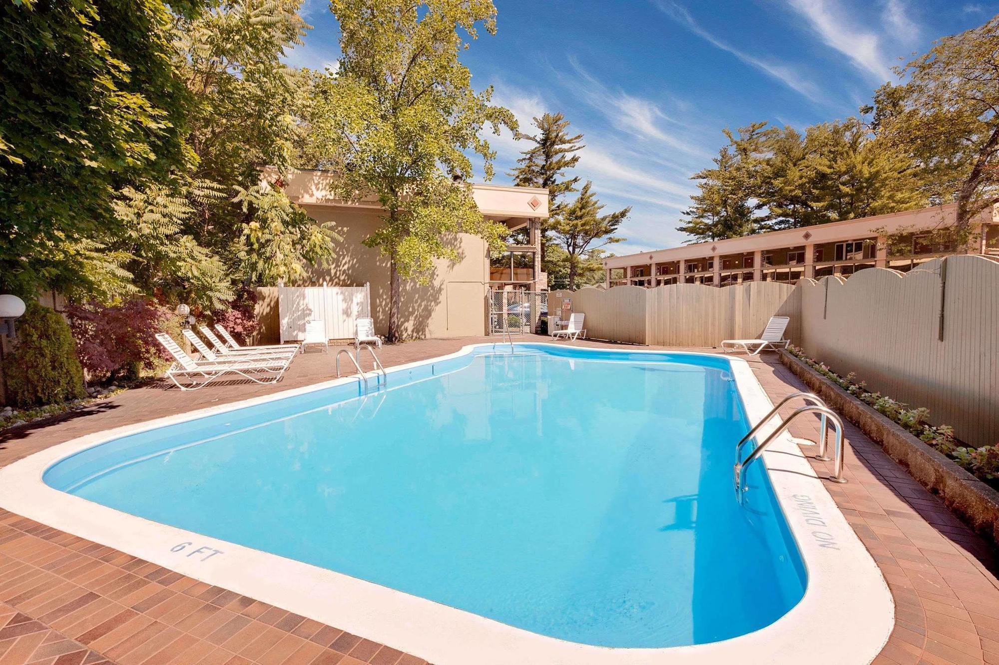 Super 8 By Wyndham Traverse 2* Traverse City
